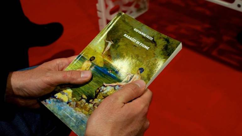 A Colle Val d’Elsa arrivano i “Ragazzi di fiume” di Giovanni Iozzi